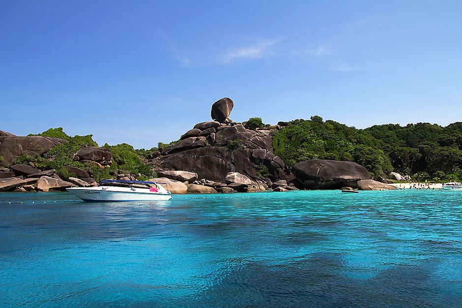 ILES SIMILAN.jpg ILES SIMILAN.jpg