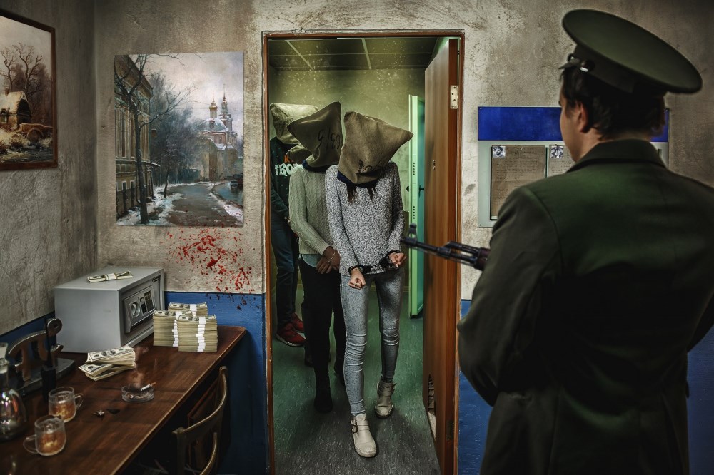 L'HISTOIRE DE L'ESPION DE L'ÉVASION DES AMBASSADES.jpg L'HISTOIRE DE L'ESPION DE L'ÉVASION DES AMBASSADES.jpg